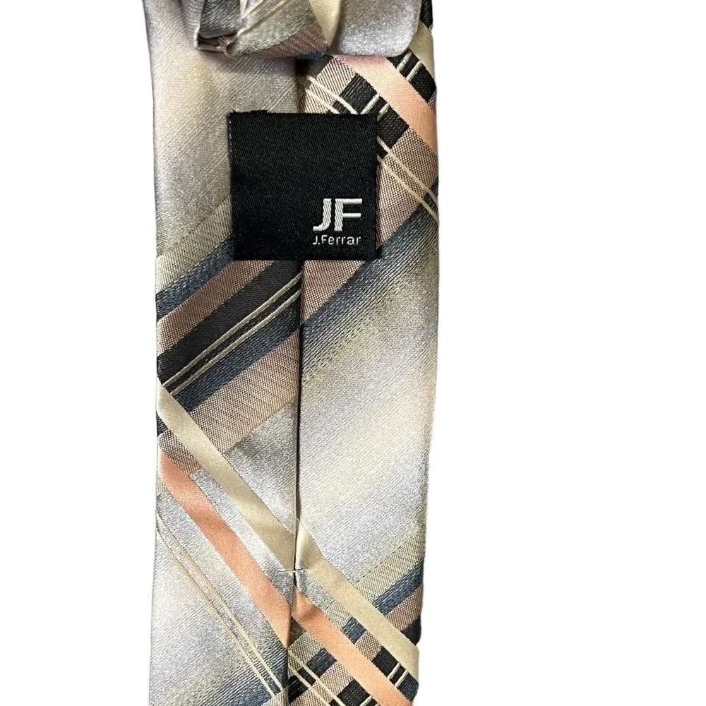 JF J Ferrar Tie 3PC Set‎ Plaid Pattern Grey Pink Modern Necktie Pocket Square OS